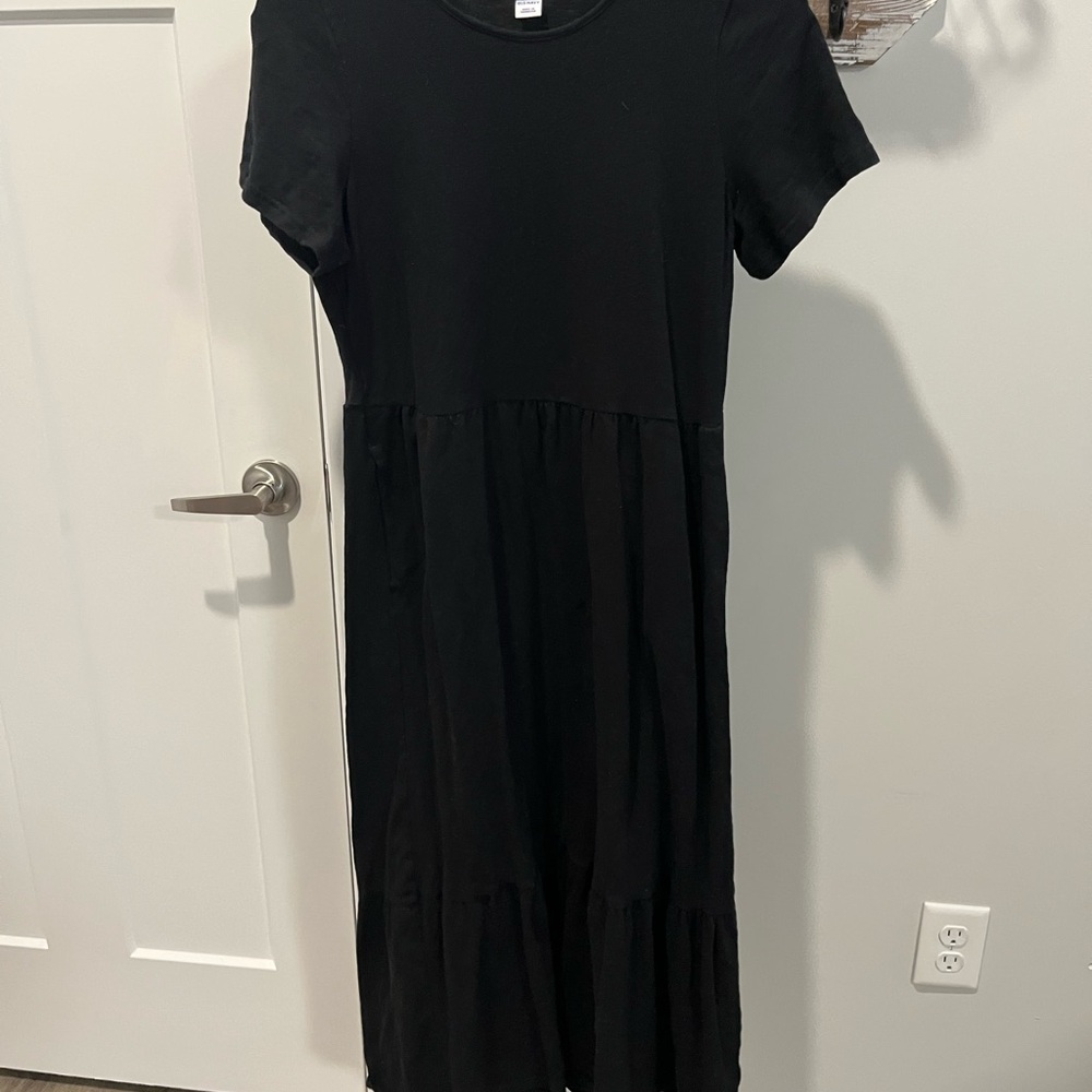 Old Navy Black Midi Tiered Tshirt Dress